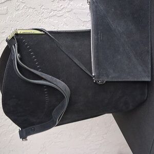 Aquatalia Black Shoulder Bag Sleek Leather Design.
